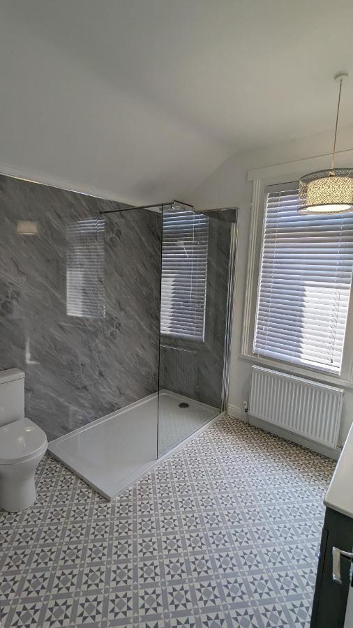 Villa Seaside Escapes - With Relaxing Hot Tub! à Scarborough Extérieur photo